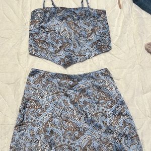 Holliester ,size small , blue crop top with the skirt